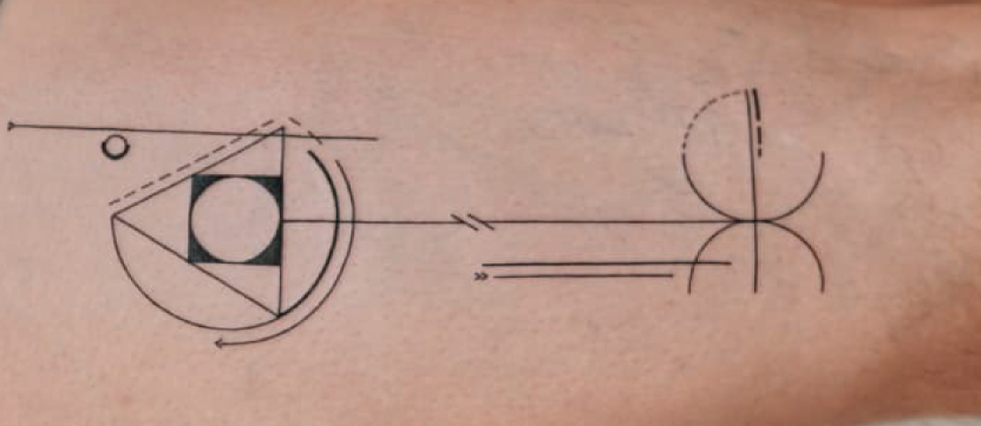 COME PRESERVARE UN TATUAGGIO LINEA SOTTILE NEL TEMPO?